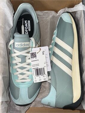 ADIDAS Runvista Sneakers SIZE 7.5W  in Mint Green and Cream NWT style# HQ2334